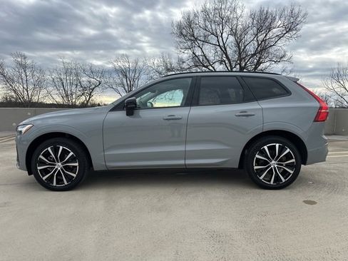 Certified 2025 Volvo XC60 B5 Plus image 5