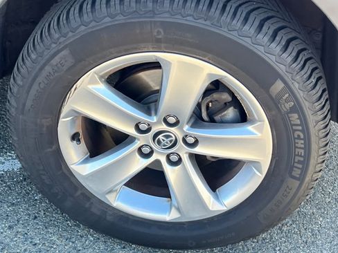 Used 2015 Toyota RAV4 XLE image 15