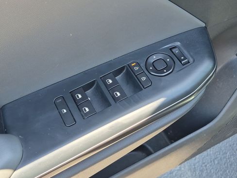 Used 2025 Kia K4 FWD image 15