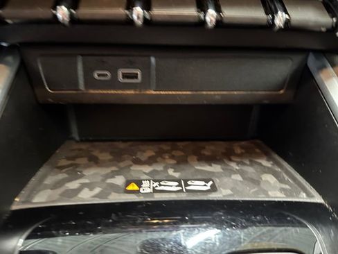 Used 2023 Chevrolet Colorado ZR2 w/ ZR2 Convenience Package III image 16