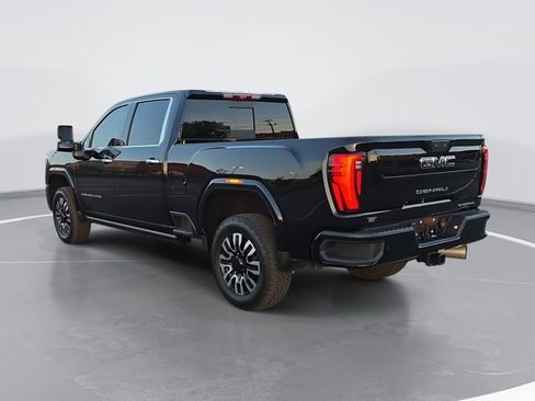 Used 2025 GMC Sierra 2500 Denali Ultimate image 5