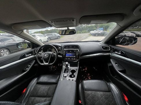 Used 2016 Nissan Maxima SR FWD image 11