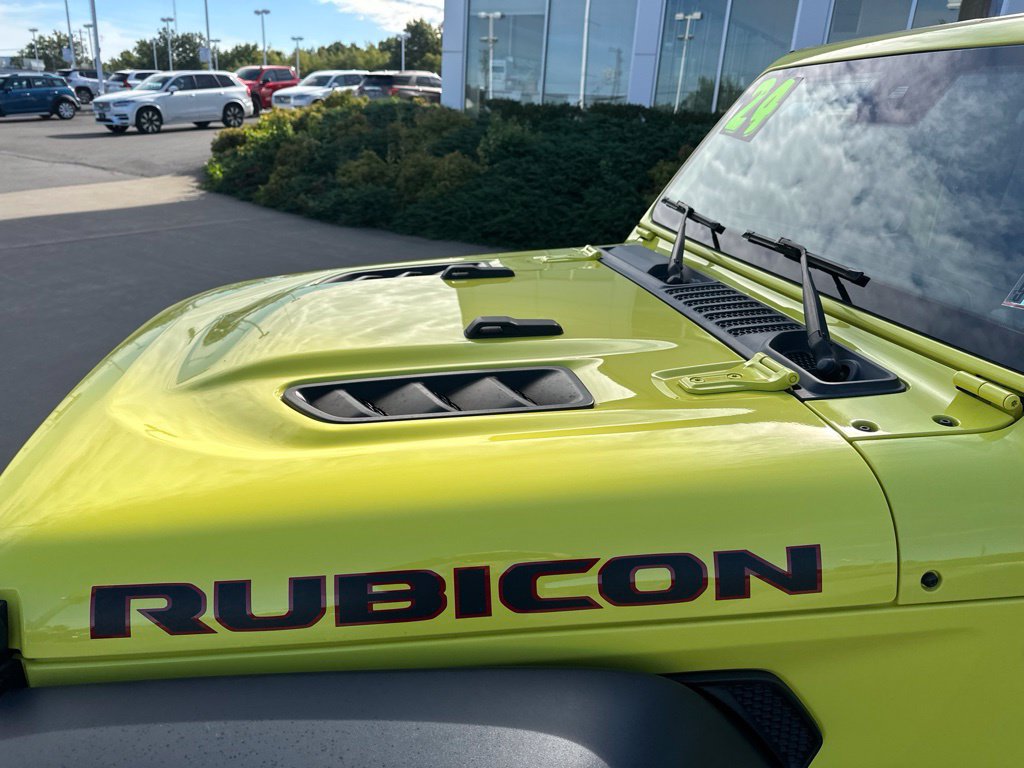 Used 2024 Jeep Wrangler Unlimited Rubicon AWD/4WD image 12
