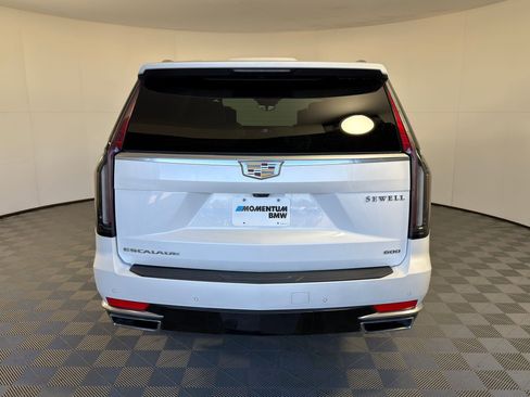 Used 2024 Cadillac Escalade Premium Luxury Platinum image 8