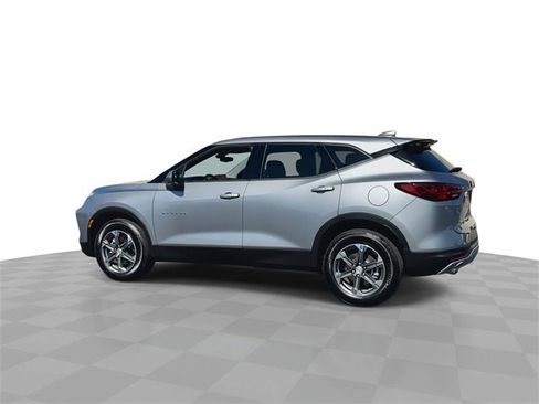 Certified 2025 Chevrolet Blazer LT image 6