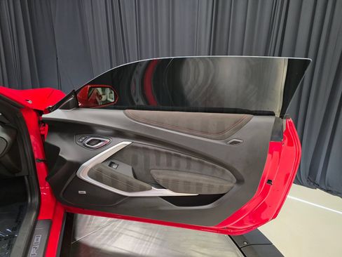 Used 2017 Chevrolet Camaro ZL1 RWD image 33