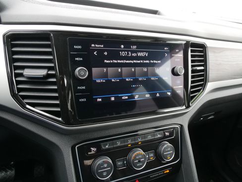 Used 2023 Volkswagen Atlas SE image 28