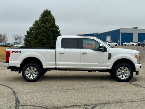 Used 2017 Ford F250 Platinum w/ Platinum Ultimate Package AWD/4WD image 14