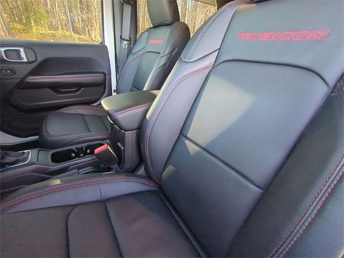 Used 2024 Jeep Wrangler Rubicon image 27