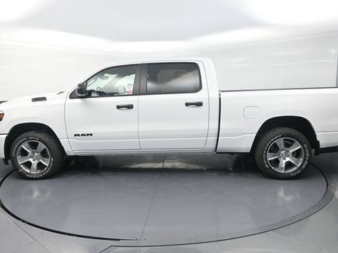 New 2026 RAM 1500 Express AWD/4WD image 6