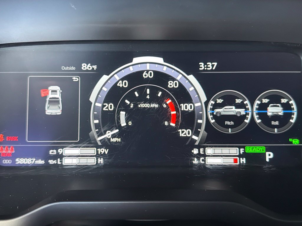 Used 2024 Toyota Tundra Limited AWD/4WD image 27