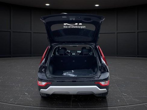 New 2026 Kia Niro EX FWD image 16