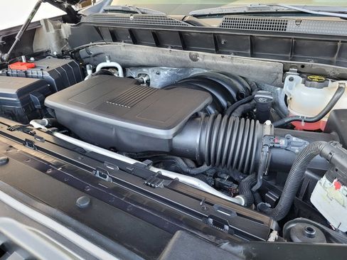 Used 2024 Chevrolet Silverado 1500 High Country w/ Technology Package AWD/4WD image 16