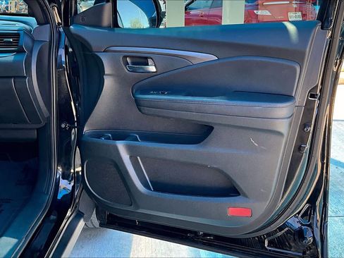 Used 2022 Honda Pilot Sport image 23