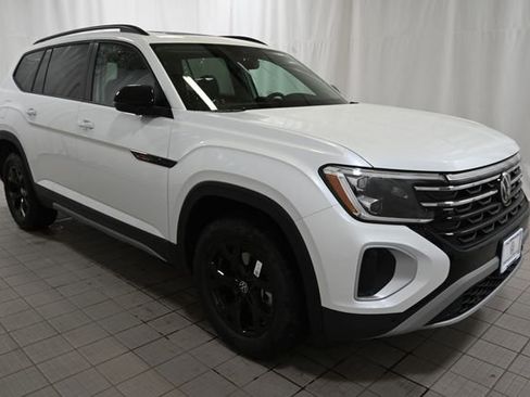 New 2026 Volkswagen Atlas Peak Edition AWD/4WD image 15