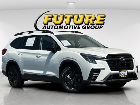 Used 2026 Subaru Ascent Premium AWD/4WD image 1
