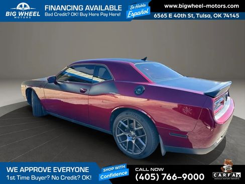 Used 2017 Dodge Challenger R/T w/ Quick Order Package 22P T/A image 9