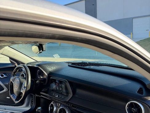 Used 2016 Chevrolet Camaro LT image 11