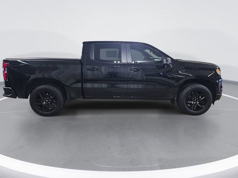 Used 2023 Chevrolet Silverado 1500 RST AWD/4WD image 2