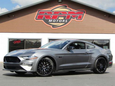 Used 2021 Ford Mustang GT w/ Equipment Group 301A RWD image 3