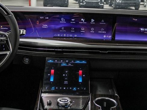 New 2026 Cadillac Escalade Luxury image 14