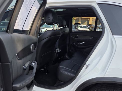 Used 2022 Mercedes-Benz GLC 300 4MATIC image 29