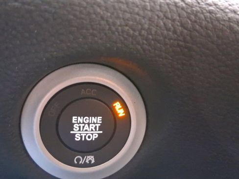 New 2026 Chrysler Pacifica Select image 42