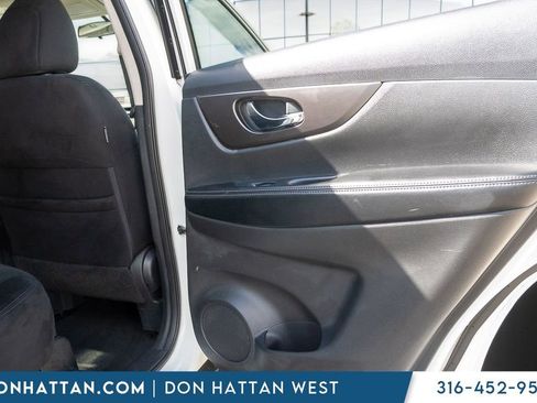 Used 2014 Nissan Rogue SV FWD image 21