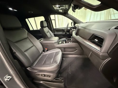 Certified 2025 Chevrolet Suburban Z71 AWD/4WD image 27