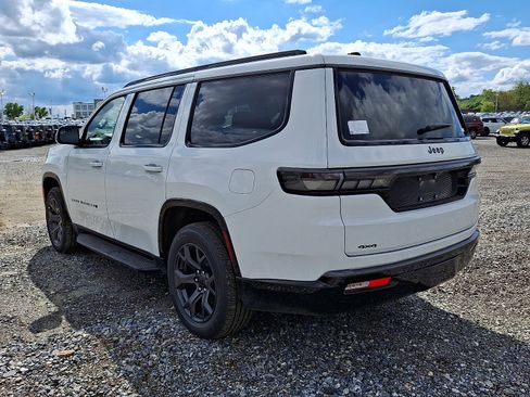 New 2026 Jeep Grand Wagoneer Limited AWD/4WD image 3