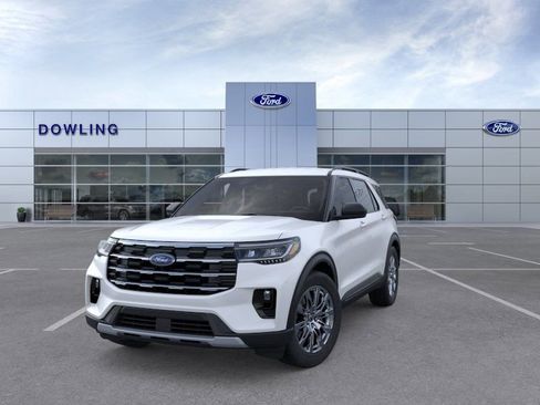 New 2026 Ford Explorer Active w/ Active Comfort Package AWD/4WD image 2