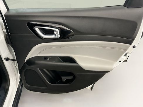 Used 2025 Jeep Compass Limited image 30