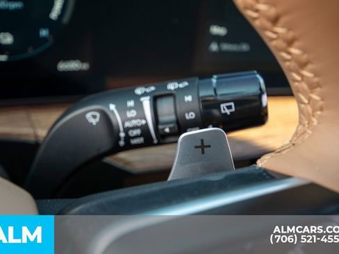 Used 2024 Hyundai Santa Fe Limited image 25