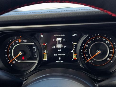 Used 2024 Jeep Gladiator Rubicon AWD/4WD image 40