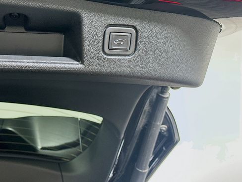 Used 2024 Chevrolet Blazer EV RS image 32