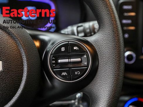 Used 2025 Kia Soul LX w/ LX Technology Package image 16