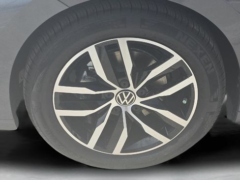 New 2026 Volkswagen Jetta SE image 8