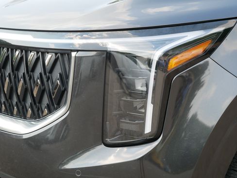 Certified 2026 Kia Carnival FWD image 16