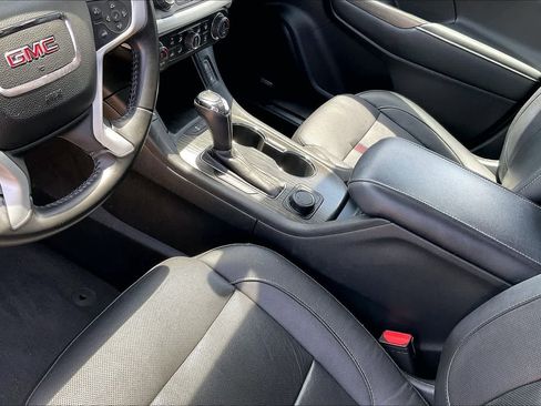 Used 2019 GMC Acadia SLT w/ Black Edition FWD image 16