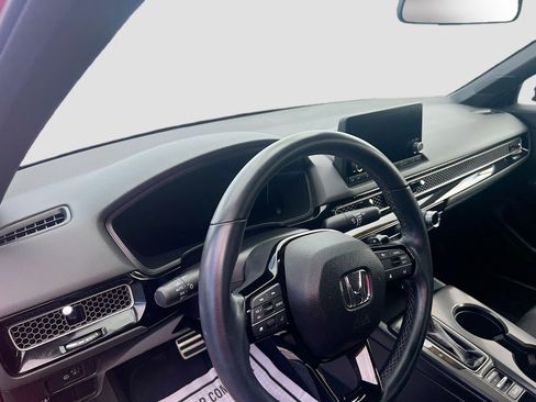 Used 2024 Honda Civic Sport image 9