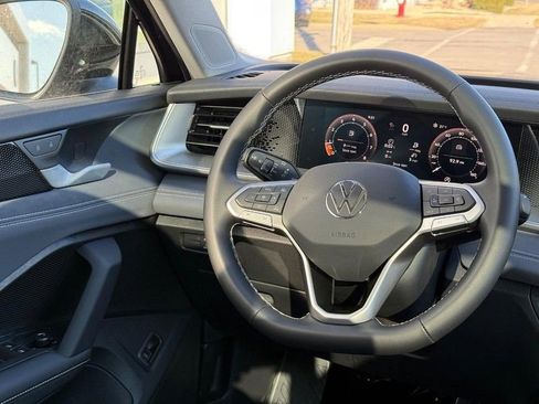 New 2026 Volkswagen Tiguan SE AWD/4WD image 8