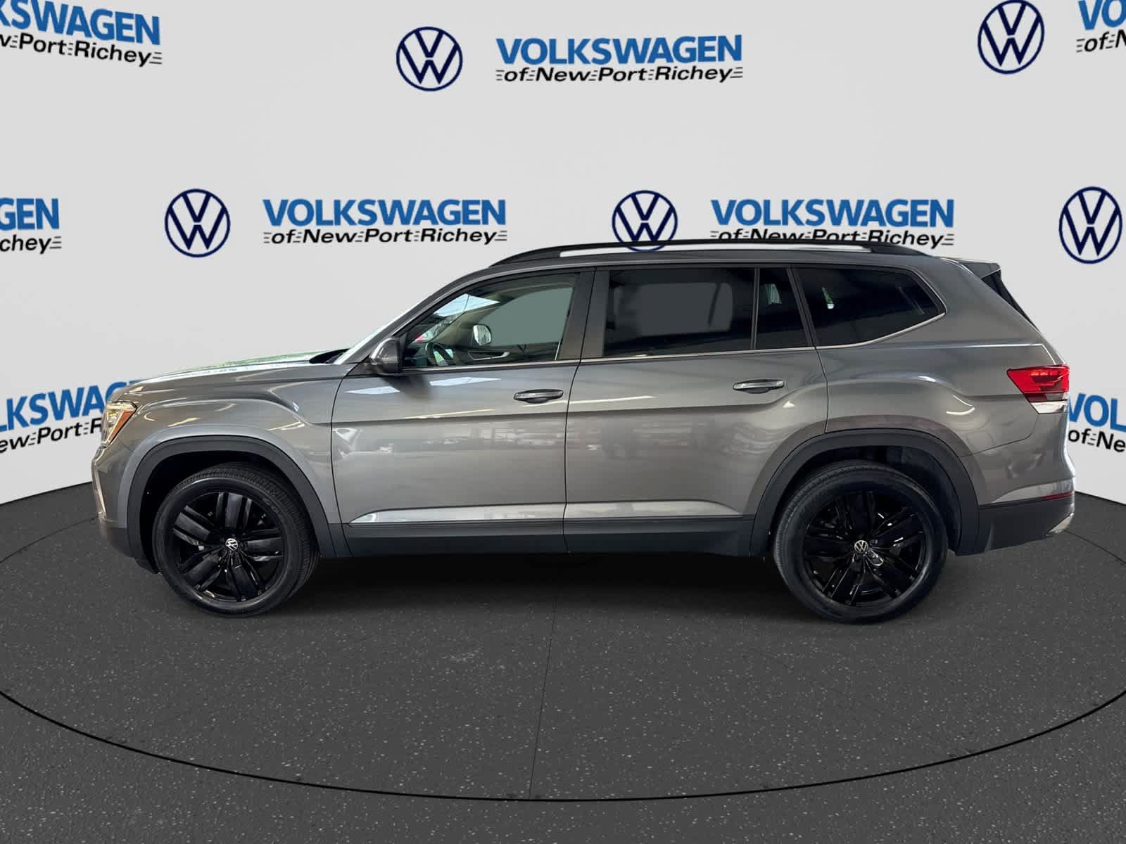 Used 2024 Volkswagen Atlas SE FWD image 11