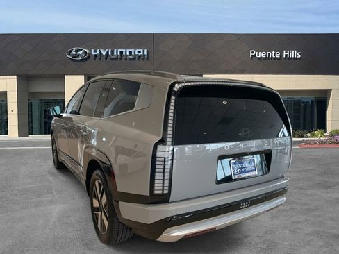 New 2026 Hyundai Ioniq 9 SEL image 3