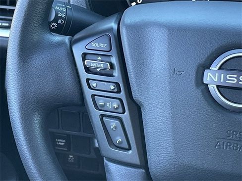 Used 2024 Nissan Frontier SV image 12