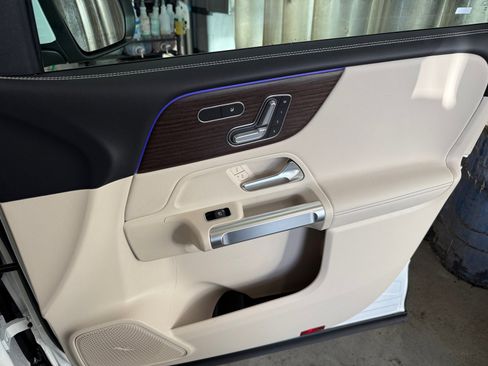 New 2026 Mercedes-Benz GLB 250 4MATIC image 16