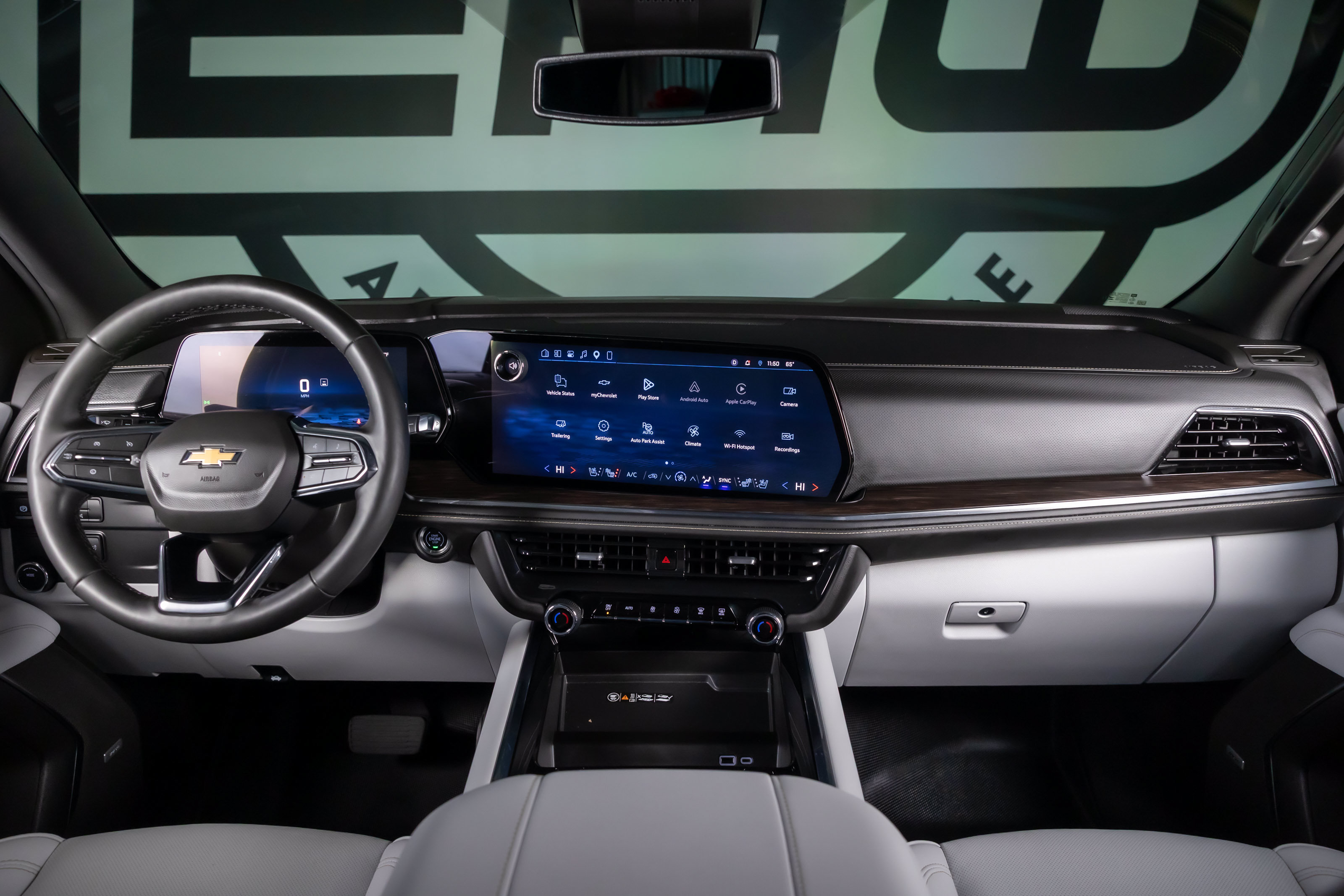 Used 2025 Chevrolet Tahoe Premier RWD image 3
