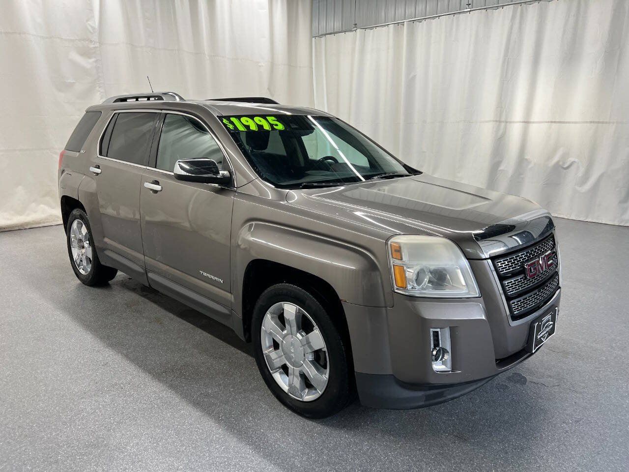 Used 2012 GMC Terrain SLT w/ Chrome and Technology Package AWD/4WD image 3