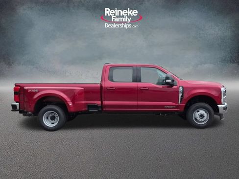 New 2026 Ford F350 XLT w/ XLT Premium Package AWD/4WD image 4