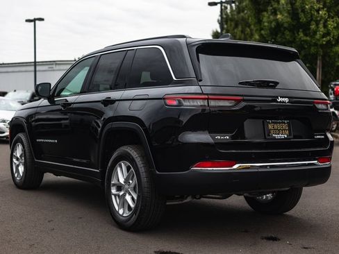 New 2025 Jeep Grand Cherokee Laredo X w/ Luxury Tech Group I AWD/4WD image 10
