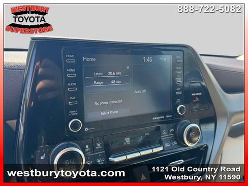 Used 2022 Toyota Highlander XLE AWD/4WD image 30